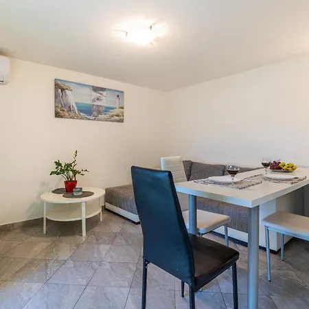 Holiday Nela Apartament *